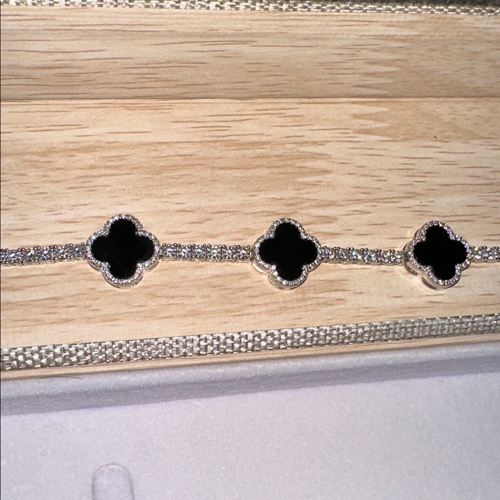 Diamond Silver and Black Custom made Clover Bracelet - Picture 3 of 3